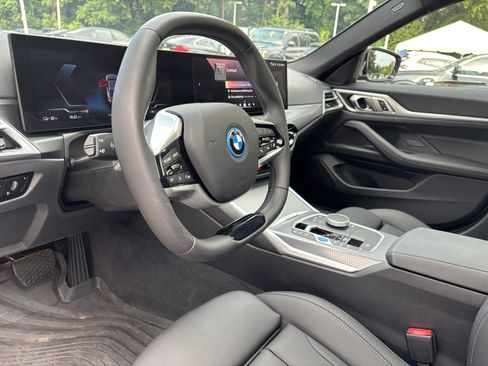 Used 2025 BMW i4 eDrive40 w/ Parking Assistance Package RWD image 20