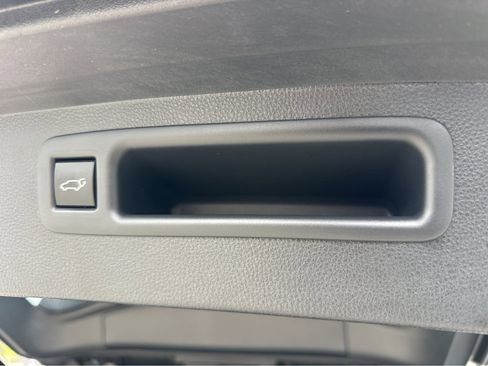 Used 2022 Toyota Highlander XSE image 40