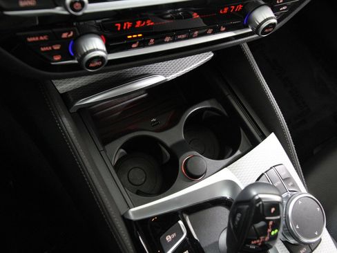 Used 2019 BMW 530i xDrive image 17