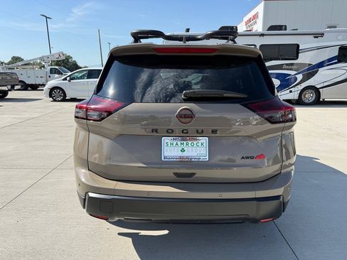 Used 2025 Nissan Rogue SV w/ Rock Creek Premium Package AWD/4WD image 4