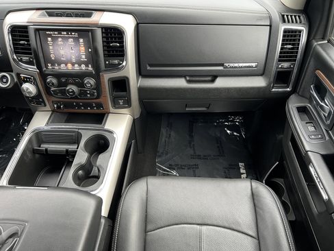 Used 2017 RAM 1500 Laramie image 36