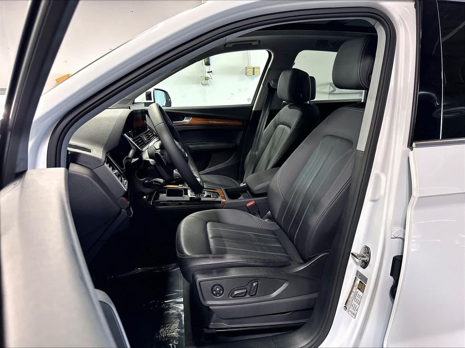 Used 2023 Audi Q5 2.0T Premium Plus w/ Premium Plus Package AWD/4WD image 27