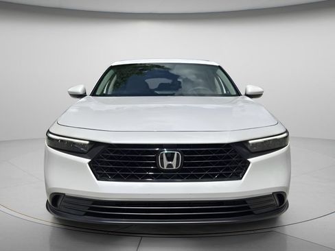Certified 2025 Honda Accord LX image 5