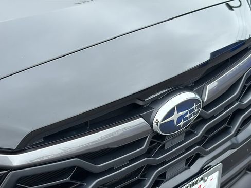 Used 2025 Subaru Crosstrek 2.5i Premium AWD/4WD image 9