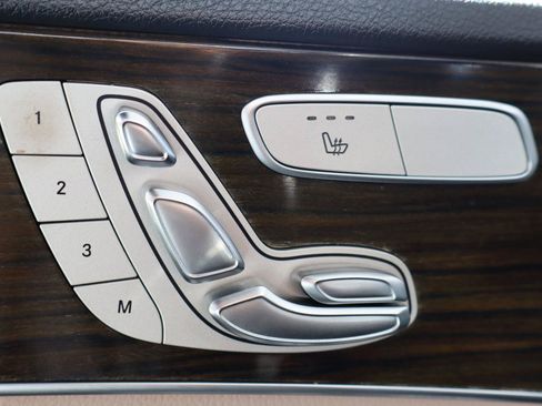 Used 2019 Mercedes-Benz C 300 Sedan image 26