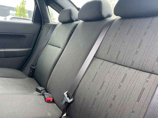 Used 2010 Ford Focus SE FWD image 26