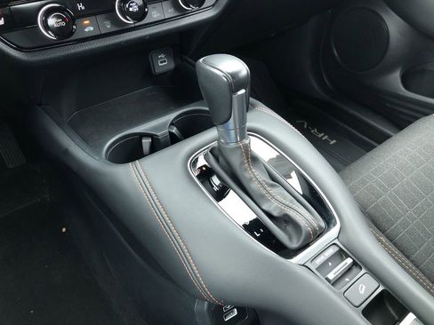 Used 2023 Honda HR-V Sport image 18