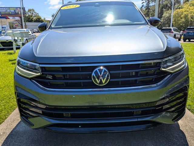 Used 2023 Volkswagen Tiguan SE R-Line FWD image 3