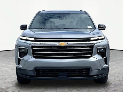New 2027 Chevrolet Traverse LT w/ Driver Confidence Package AWD/4WD image 2
