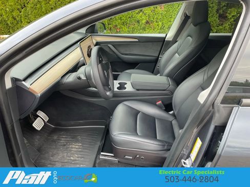 Used 2022 Tesla Model Y Performance image 25