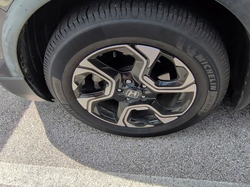 Used 2019 Honda CR-V Touring image 11