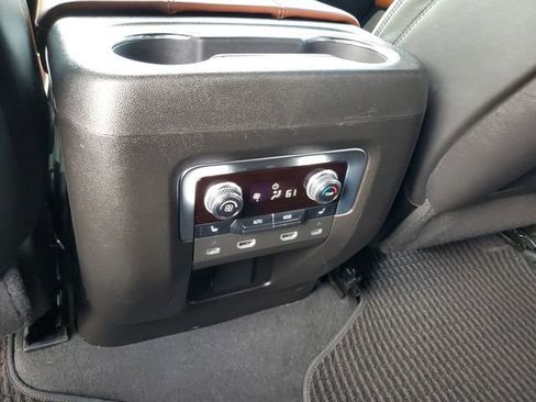 Used 2023 GMC Yukon Denali Ultimate image 15