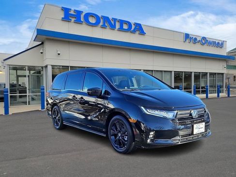 Used 2023 Honda Odyssey Sport image 3