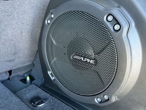 Used 2025 Jeep Wrangler Sport S image 57