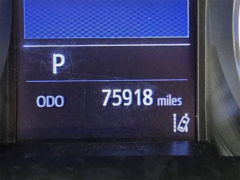 Used 2019 Toyota C-HR LE image 20