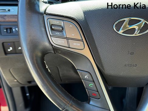 Used 2017 Hyundai Santa Fe Limited image 18