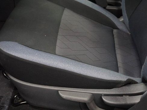 Used 2023 Nissan Versa SV image 13