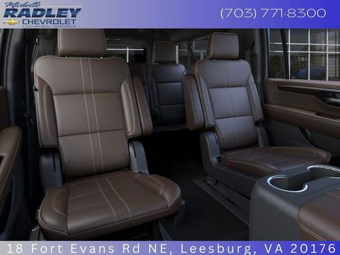 New 2026 Chevrolet Suburban High Country image 17