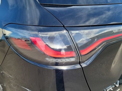 Used 2025 Honda HR-V Sport image 11