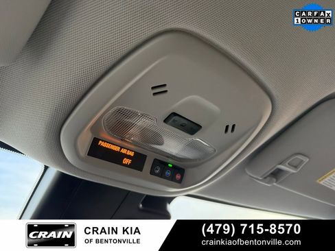 Used 2025 Chevrolet Trax LT w/ LT Convenience Package image 21