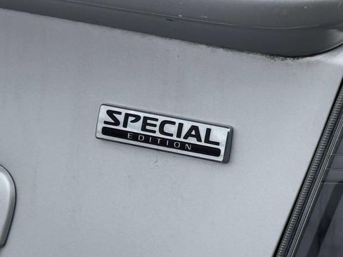 Used 2012 Nissan Sentra 2.0 SR w/ Special Edition Pkg FWD image 5