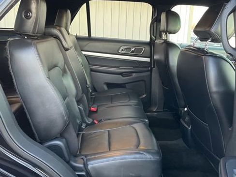Used 2016 Ford Explorer XLT w/ Equipment Group 202A image 39