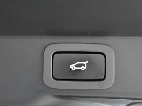 Used 2017 Land Rover Range Rover Sport HSE Dynamic AWD/4WD image 17