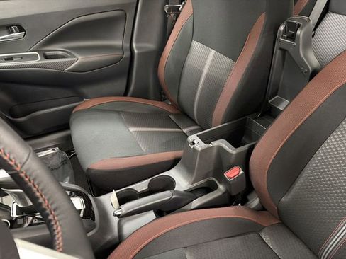 New 2025 Nissan Versa SR w/ Trunk Package image 21