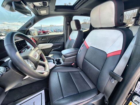 Used 2024 GMC Canyon AT4X AWD/4WD image 20