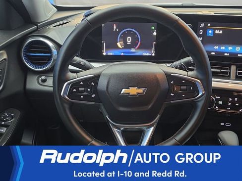 Used 2025 Chevrolet Trax LT w/ LT Convenience Package FWD image 15