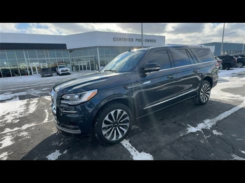 Used 2024 Lincoln Navigator L Reserve image 4
