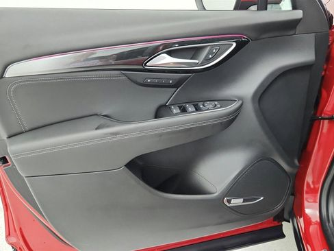 Used 2025 Buick Envision Preferred image 40