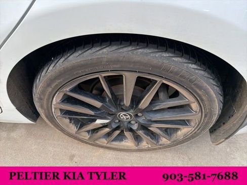 Used 2021 Toyota Camry XSE w/ Navigation Package image 9