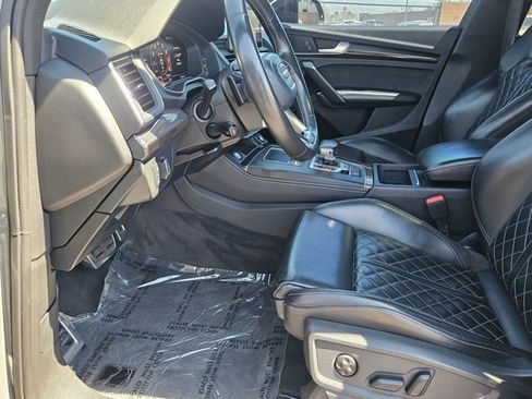 Used 2019 Audi SQ5 Premium Plus w/ Premium Plus Package AWD/4WD image 16