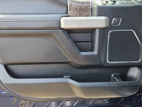 Used 2019 Ford F350 Lariat w/ Lariat Ultimate Package AWD/4WD image 9