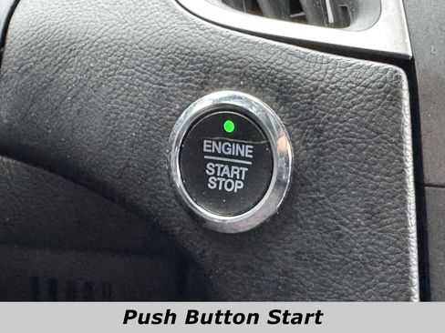 Used 2018 Ford Edge SEL image 29