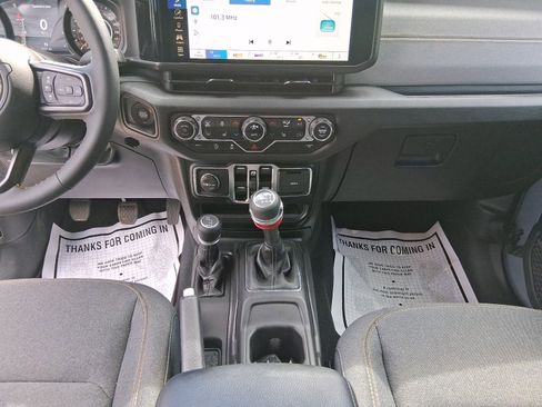 Certified 2024 Jeep Wrangler Sport S image 12