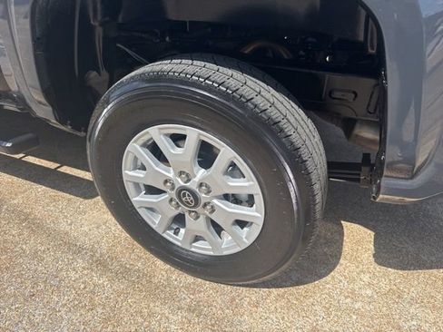 Used 2024 Toyota Tacoma SR AWD/4WD image 10