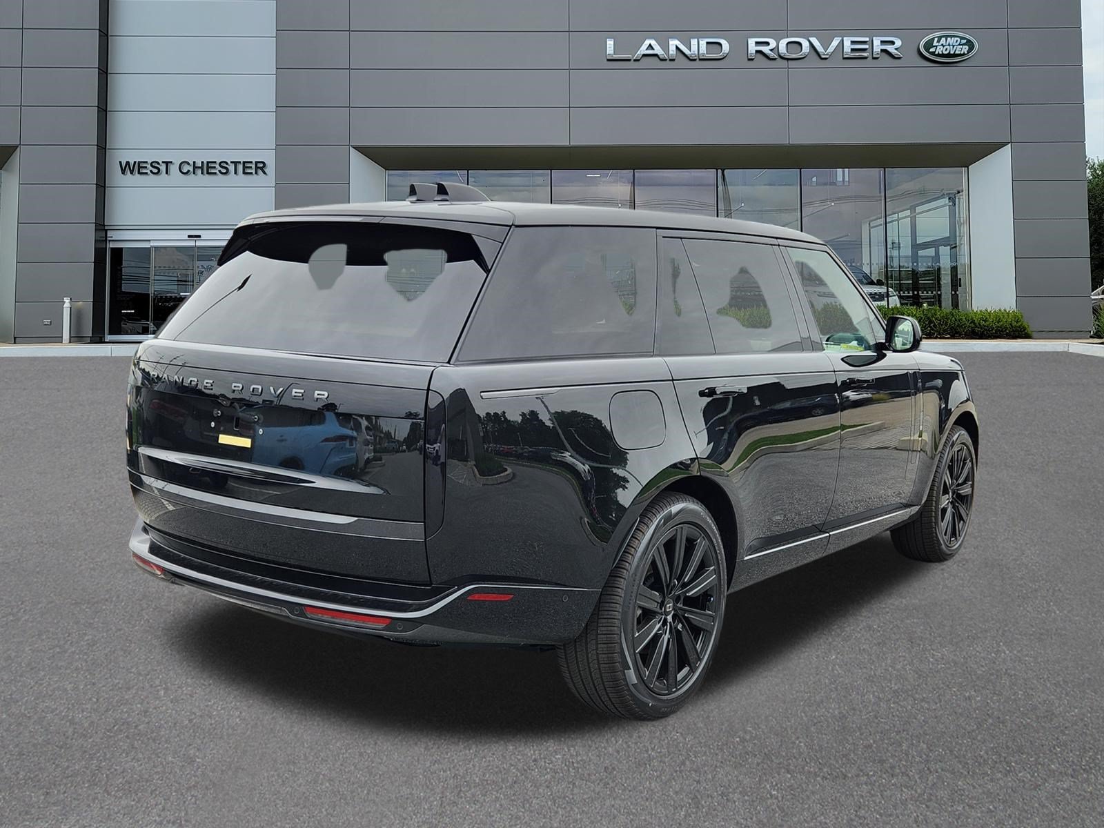 New 2027 Land Rover Range Rover Long Wheelbase SE AWD/4WD image 4