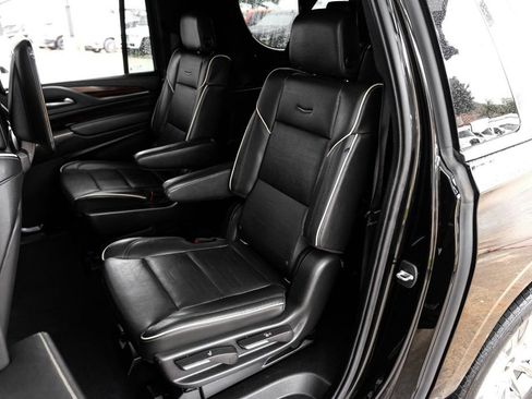 Used 2021 Cadillac Escalade ESV Premium Luxury image 42