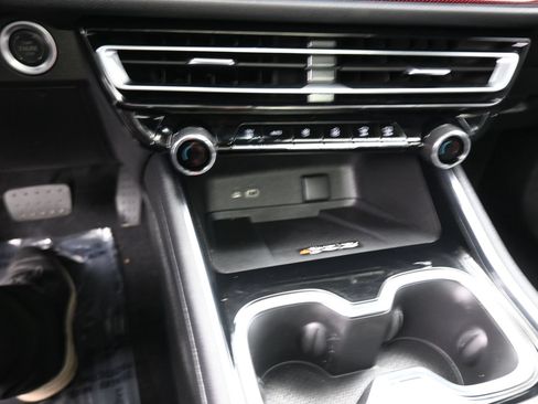 Used 2025 Chevrolet Traverse RS w/ LPO, Floor Liner Package FWD image 15
