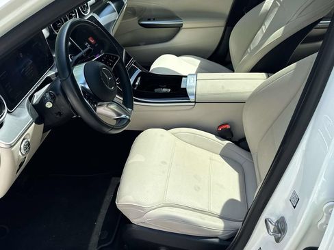 Used 2025 Mercedes-Benz C 300 4MATIC Sedan image 18