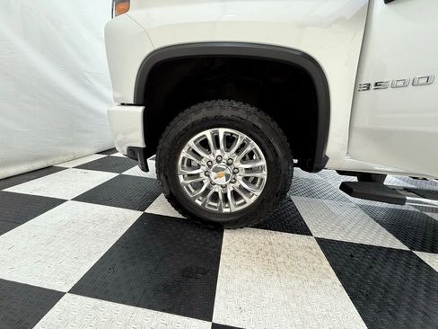 Used 2023 Chevrolet Silverado 3500 High Country w/ Z71 Off-Road Package image 12
