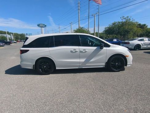 Used 2024 Honda Odyssey Sport image 4