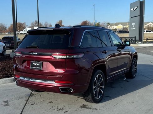 Used 2022 Jeep Grand Cherokee Overland w/ Advanced Protech Group III image 22