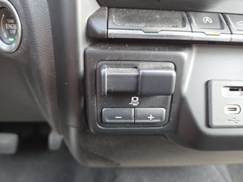 Used 2020 Chevrolet Silverado 1500 LT w/ Texas Edition RWD image 8