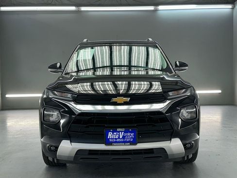 Used 2023 Chevrolet TrailBlazer LT FWD image 2
