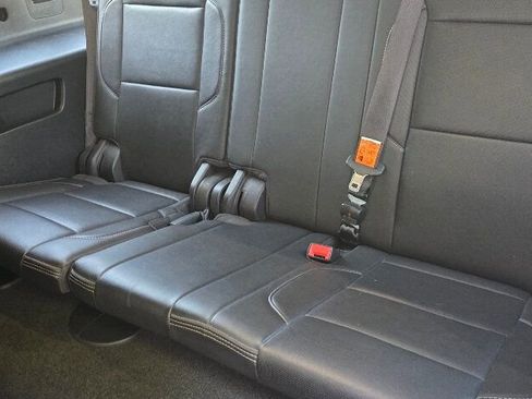 Used 2018 GMC Yukon XL Denali RWD image 16
