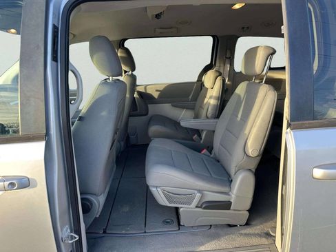 Used 2009 Dodge Grand Caravan SE w/ Climate Group image 14