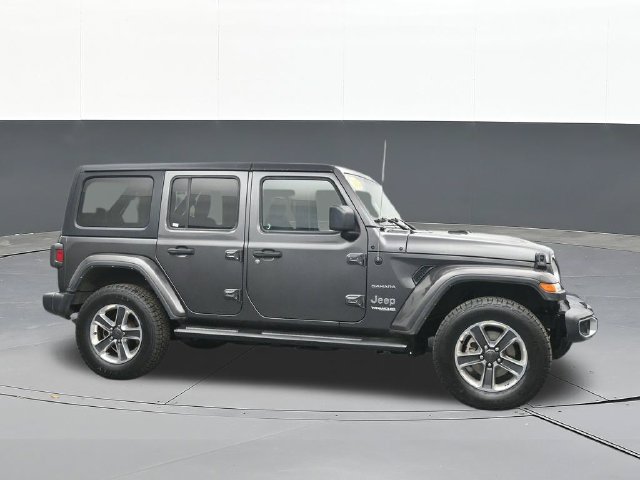 Used 2022 Jeep Wrangler Unlimited Sahara w/ Cold Weather Group AWD/4WD image 18